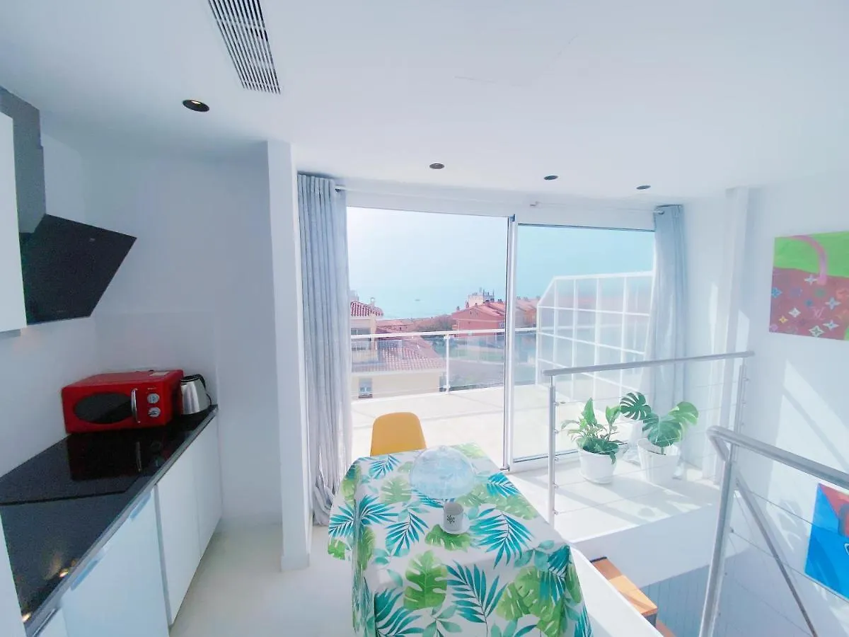 Hug Hotel2022 El Carrer del Canonge 0*,